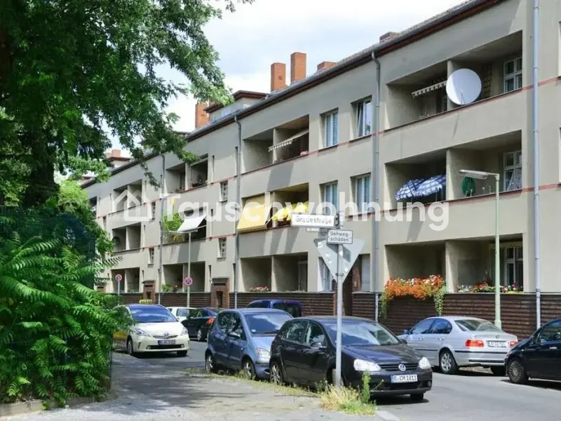 Tauschwohnung: Helle 2 Zimmer Wohnung gegen 4+ Zimmer — photo 1